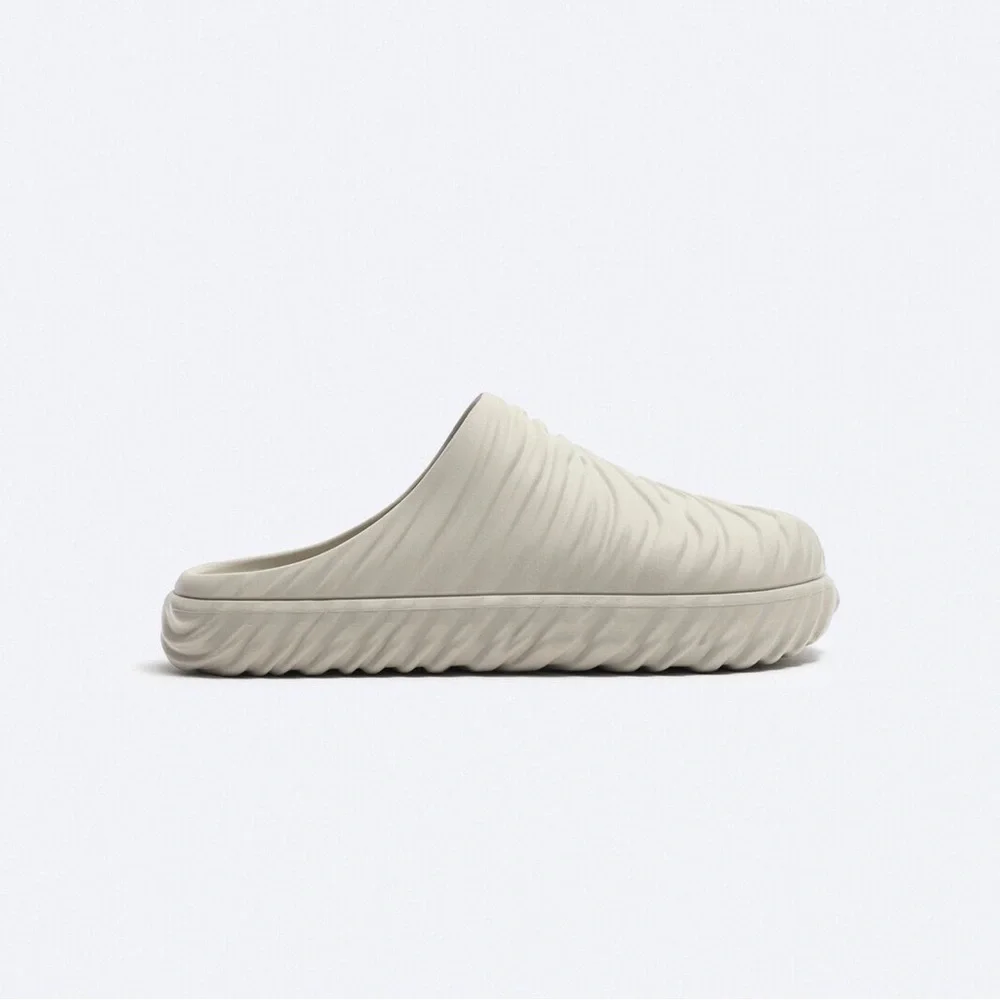 Zara textured voluminous clogs Light grey NWT